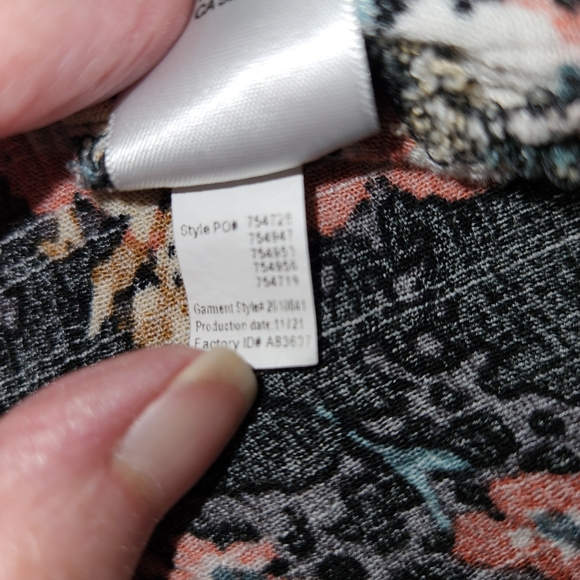 Maurices Black Floral Kimono Colorful Black One Size Shoulder Smocking Bohemiem - Picture 10 of 12